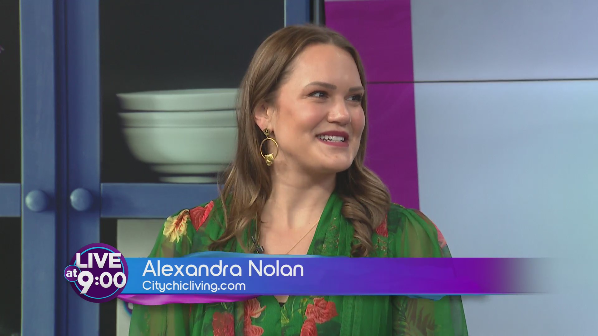 Unwrap exclusive Christmas discounts and giveaways from viral mompreneur Alexandra Nolan's top clients