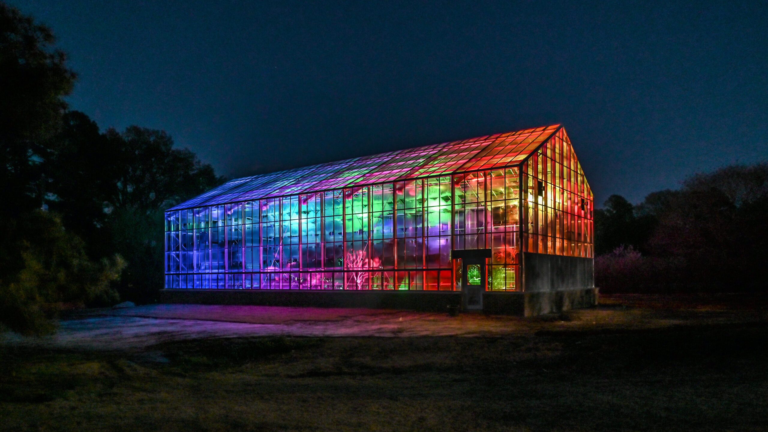 New Memphis Botanic Garden dedication lights leave visible legacy for longtime retiring director