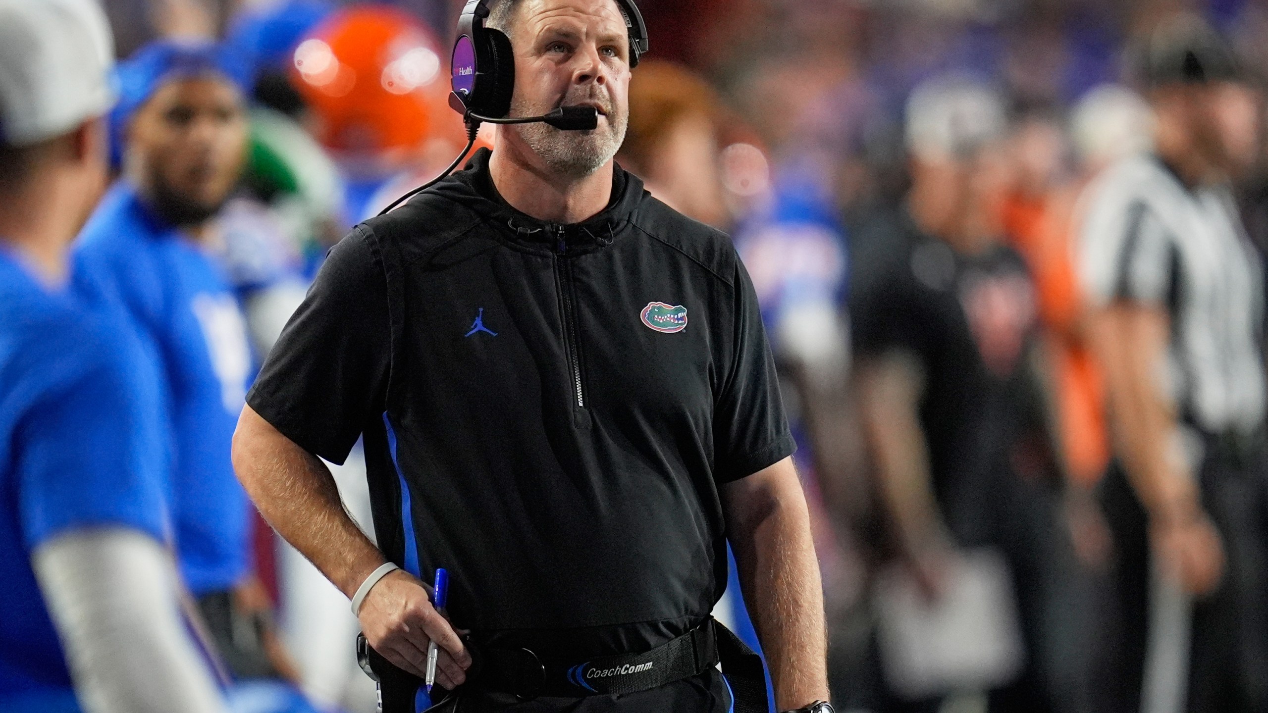 Florida head coach Billy Napier paces the sideline during the second half of an NCAA college football game against Mississippi State, Thursday, Sept. 18, 2025, in Gainesville, Fla. (AP Photo/John Raoux)