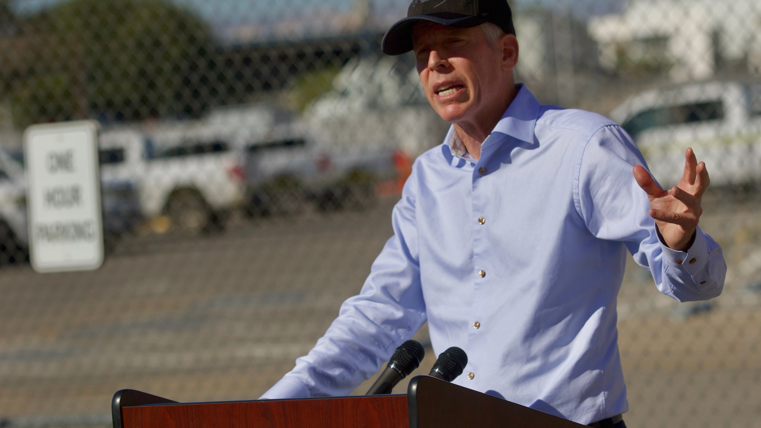 FILE.- U.S. Secretary of Energy Chris Wright talks during a news conference at the Nevada National Security Site (NNSS) in Las Vegas, Monday Oct. 20, 2025. (AP Photo/Ty ONeil, File)