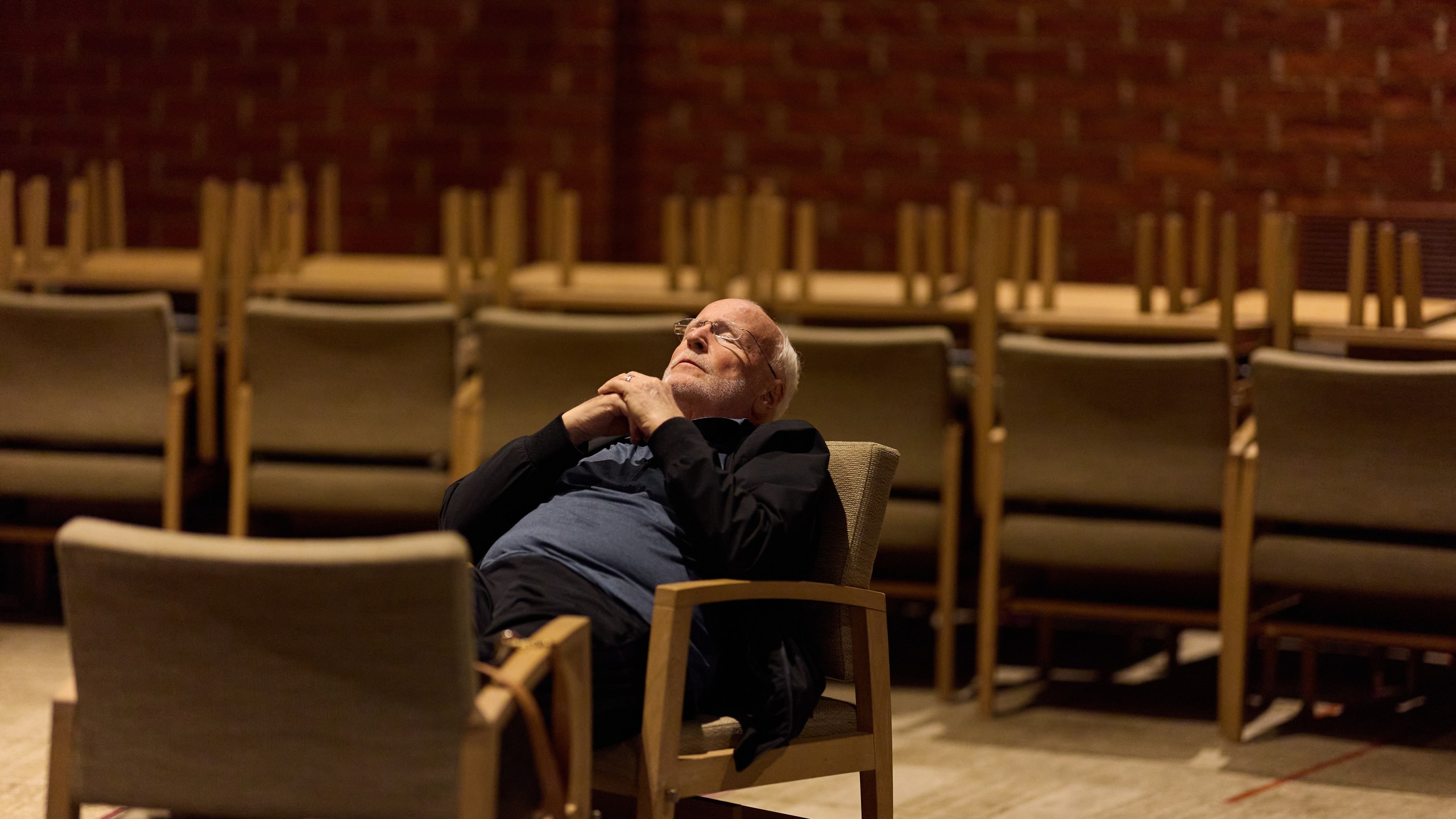A person partakes in a sound bath at Temple Emanuel, Saturday, Dec. 6, 2025, in Beverly Hills, Calif. (AP Photo/Allison Dinner)